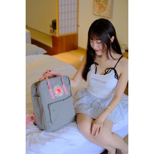 Fjallraven Kanken –  Fog Pink / Earth Floral